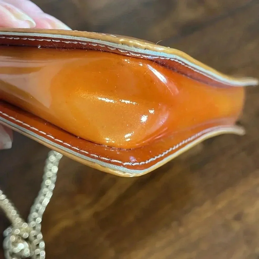Louis Vuitton Lexington Vernis Pouchette